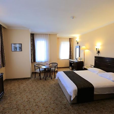 בורסה Montania Town Hotel Mudanya מראה חיצוני תמונה